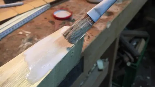 Holzleim auf Holz